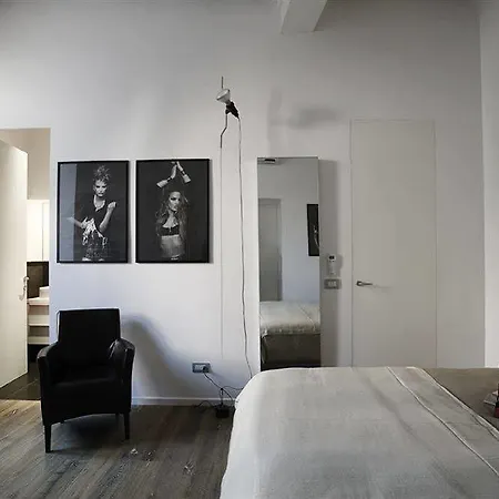 古像罗马纳沃纳公寓 公寓 *